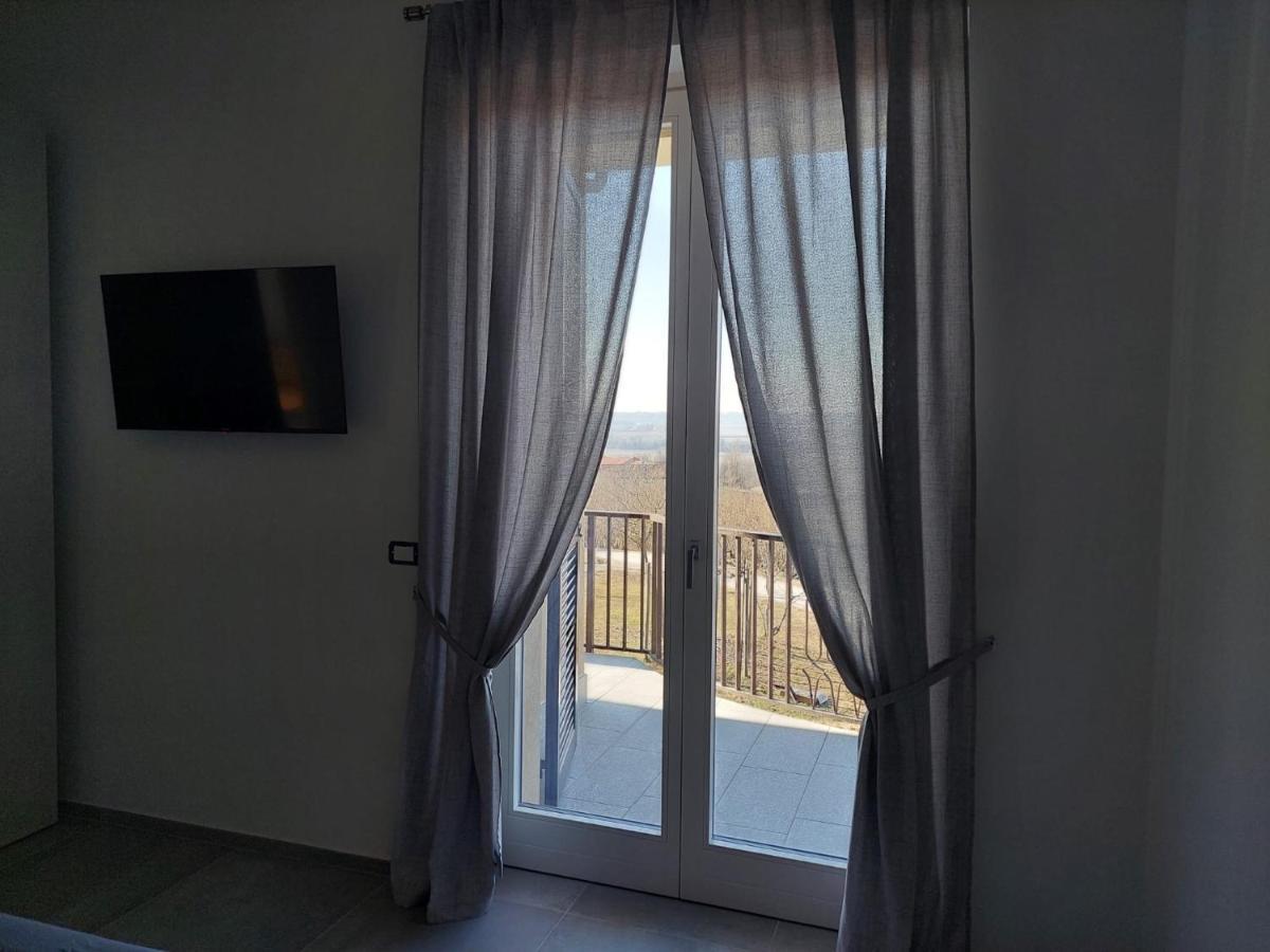 La Casa In Rivalta Βίλα Verduno Εξωτερικό φωτογραφία
